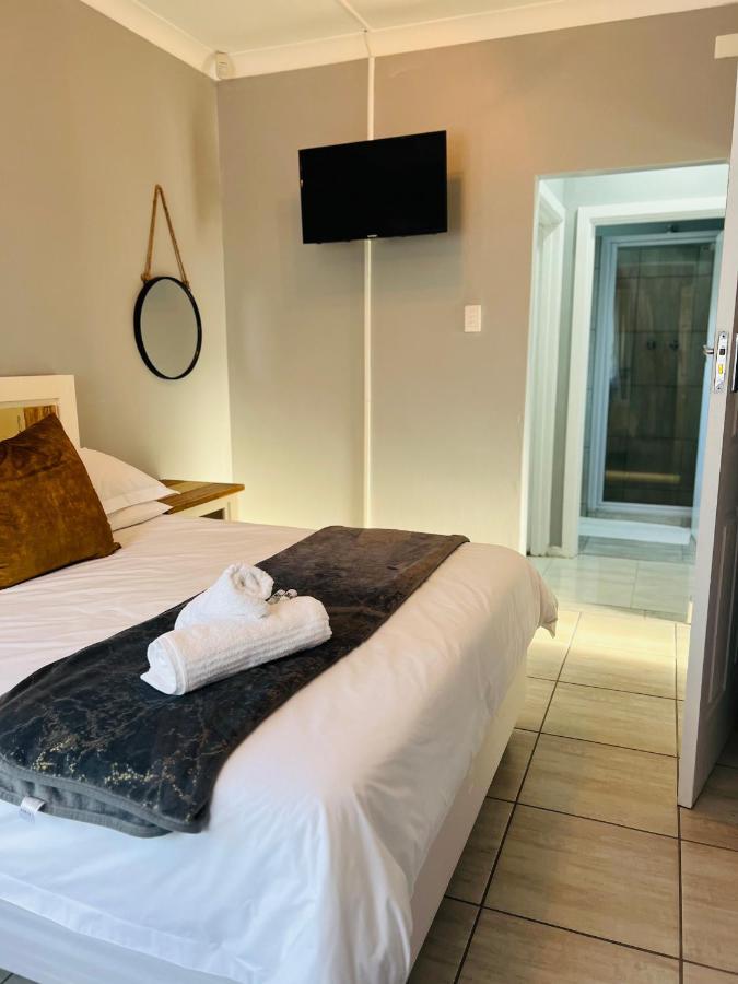 Jodwell Guesthouse East London Bagian luar foto