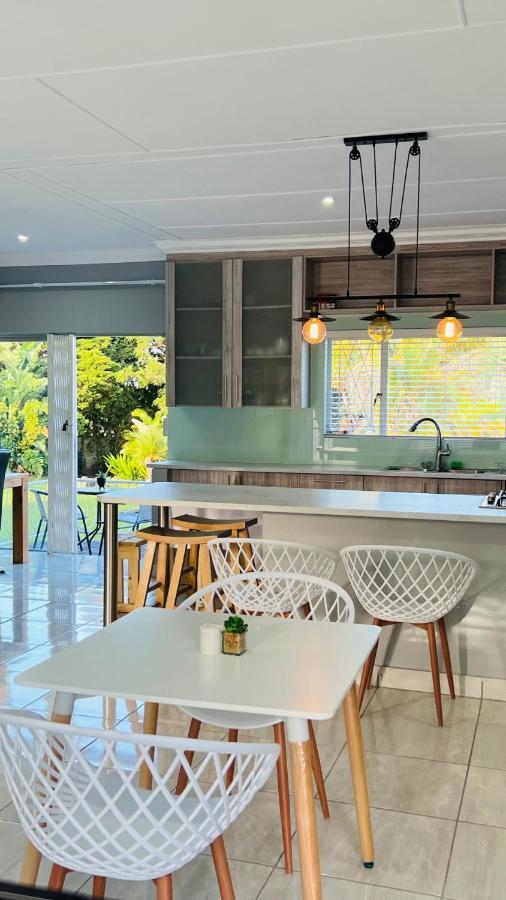Jodwell Guesthouse East London Bagian luar foto