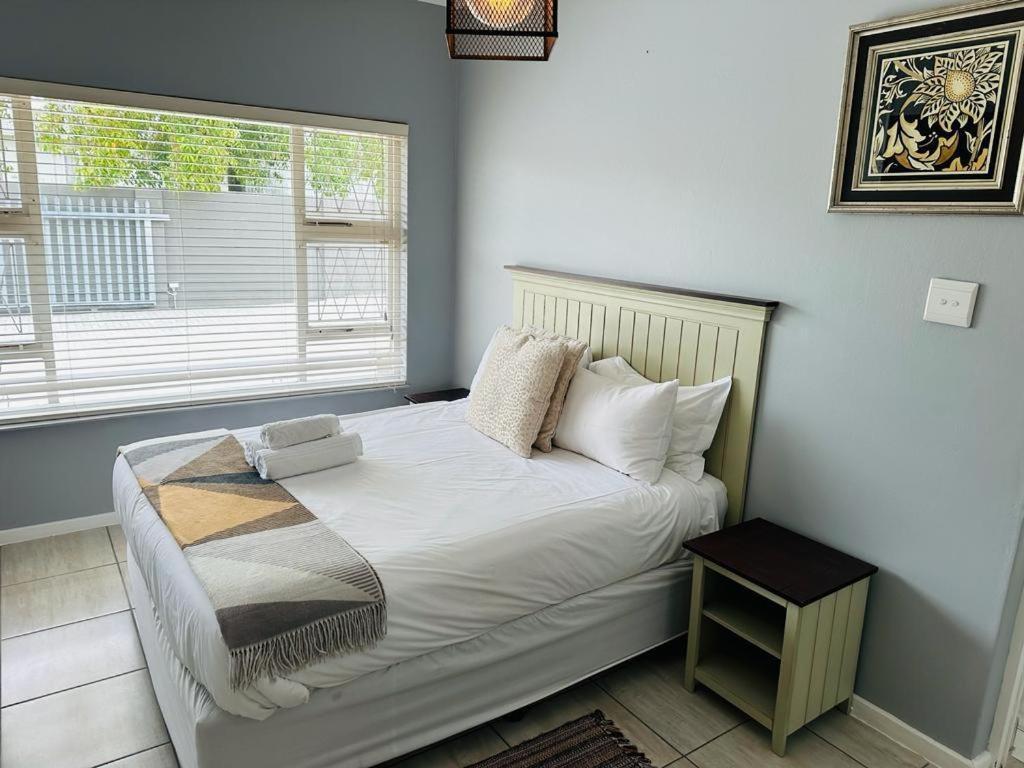 Jodwell Guesthouse East London Bagian luar foto