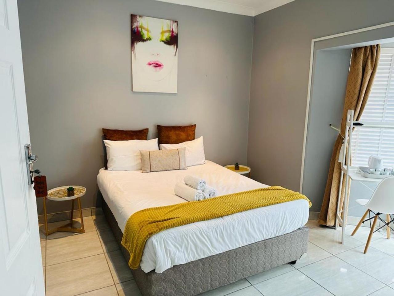 Jodwell Guesthouse East London Bagian luar foto