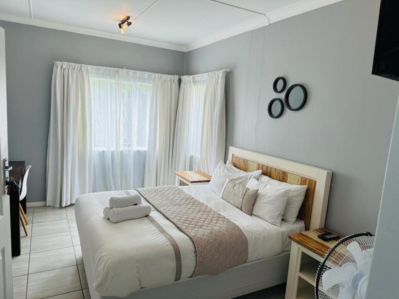 Jodwell Guesthouse East London Bagian luar foto